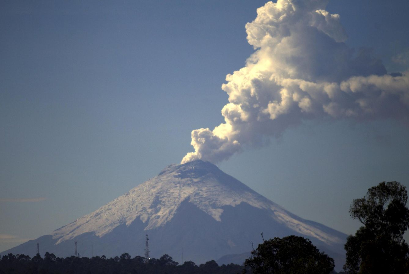 Erupción del volcán Cotopaxi en octubre de 2015 (Reuters)