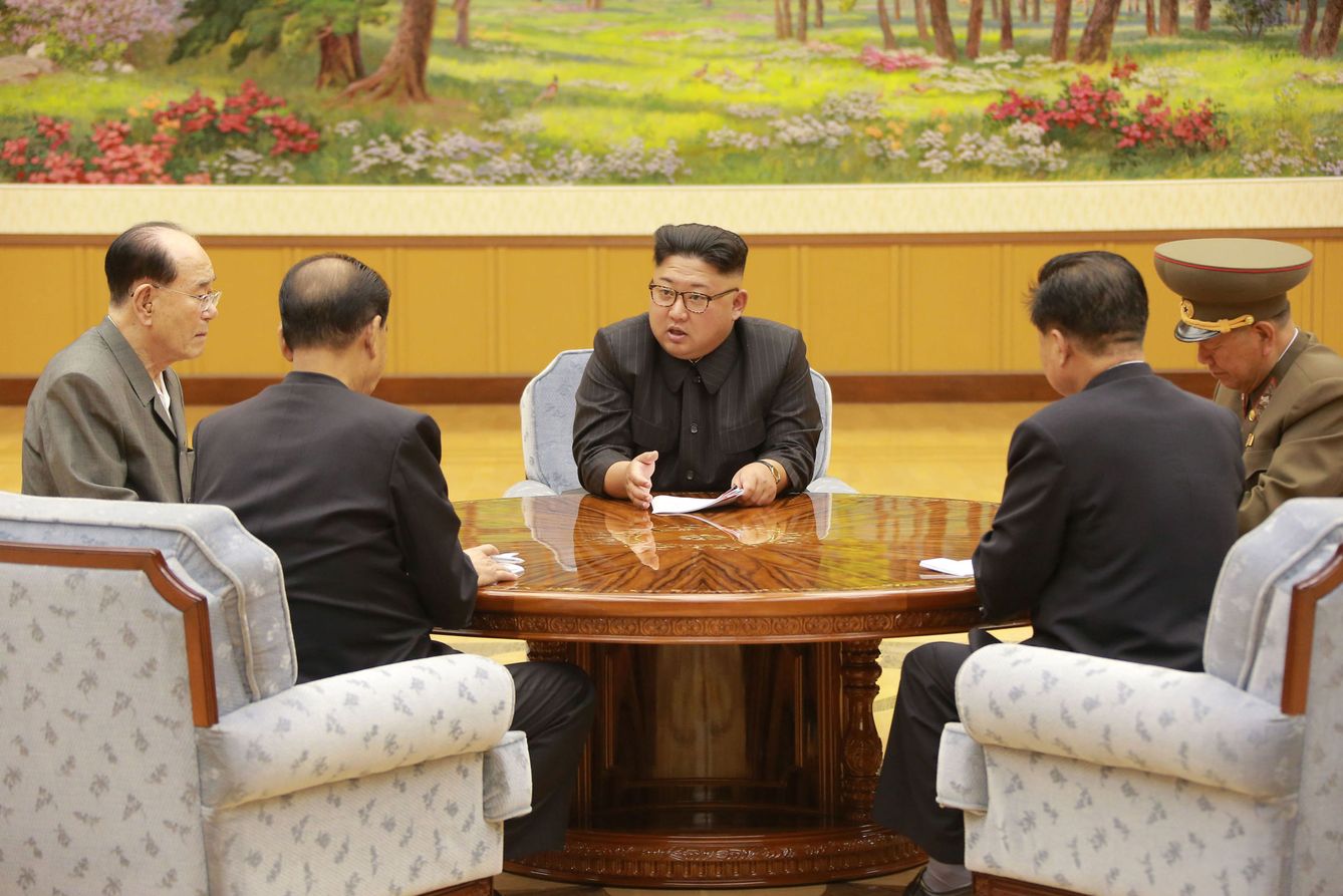 Kim Jong-un participa en una reunión con representantes del comité central del Partido de los Trabajadores, en septiembre de 2017. (Reuters)