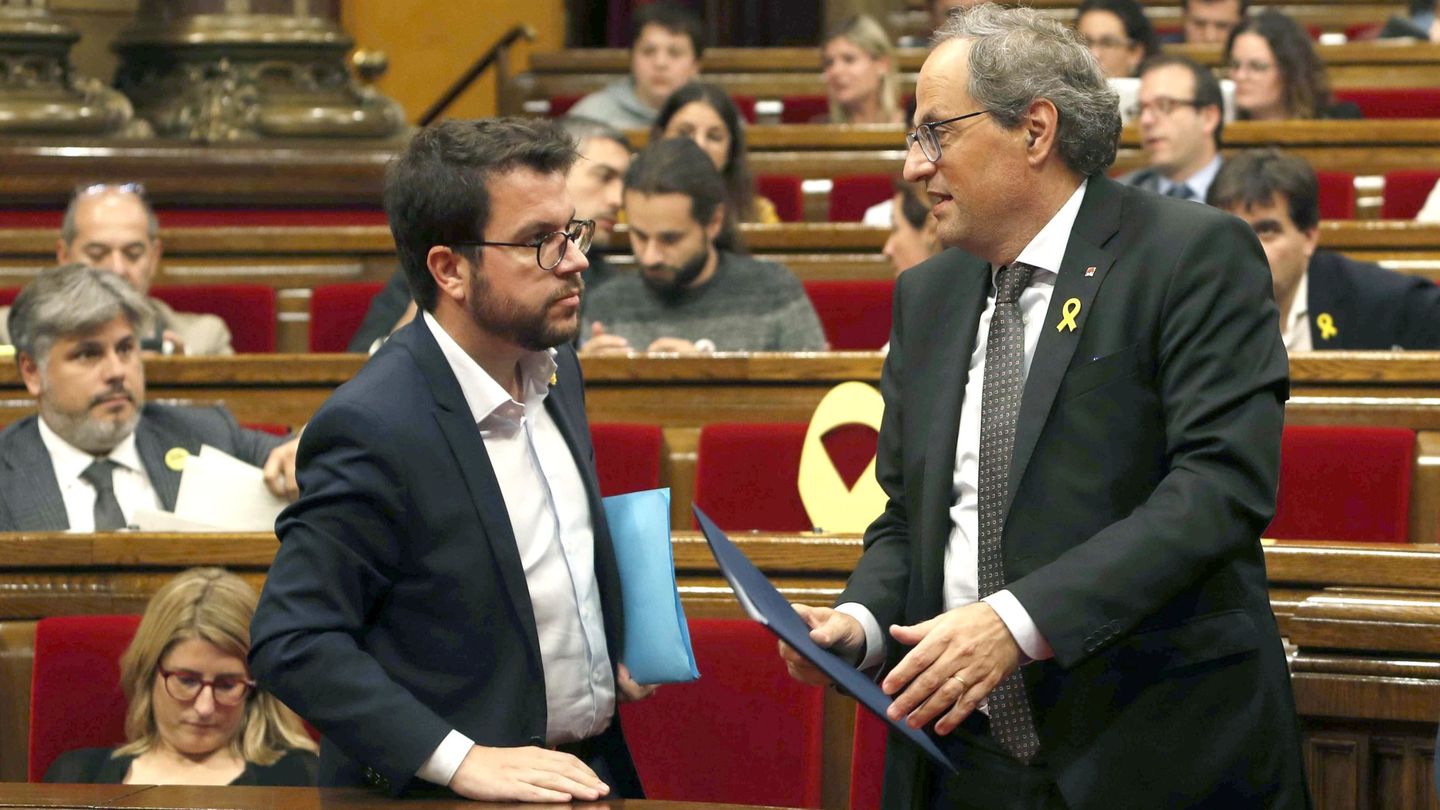 El presidente de la Generalitat, Quim Torra (d), y su vicepresidente, Pere Aragonès (ERC). (EFE)