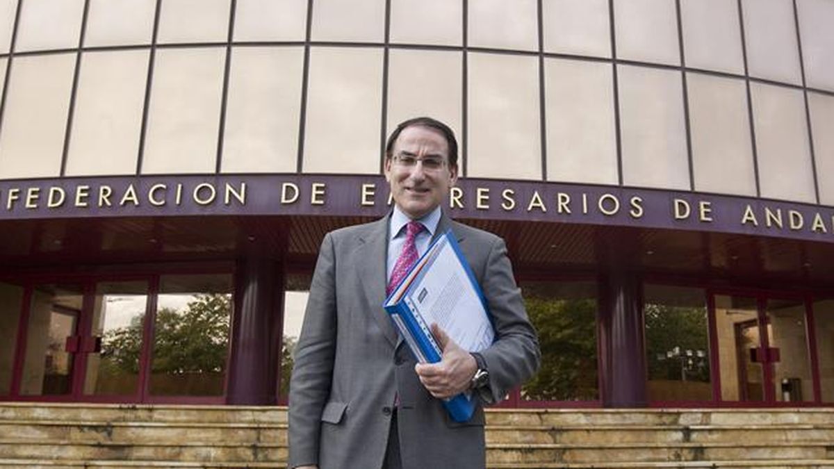 El jefe de los empresarios andaluces no invita a políticos en su estreno en la patronal