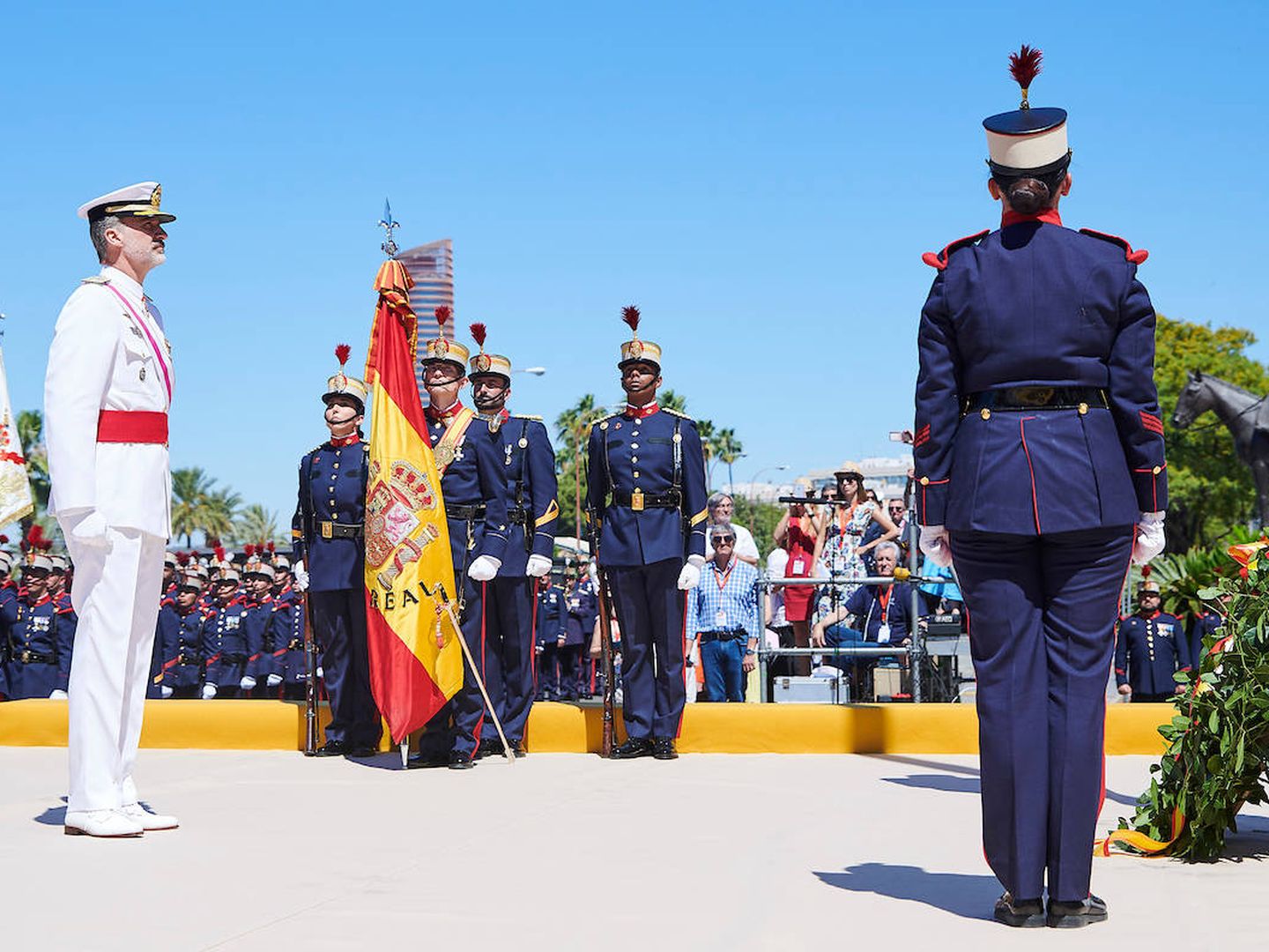 El rey en el Día de las Fuerzas Armadas, en Sevilla. (Limited Pictures)