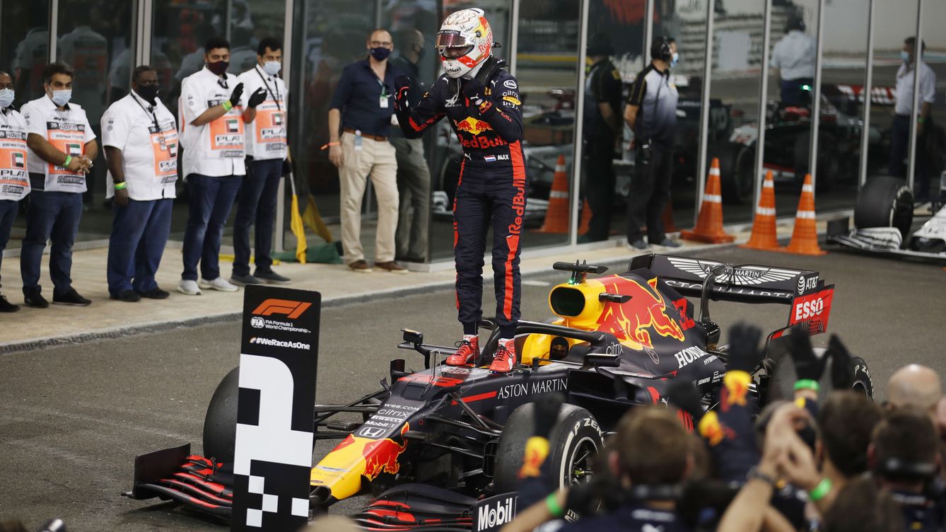 Foto: Max Verstappen celebra su victoria en Abu Dabi. (Reuters)