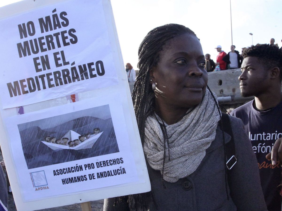 Foto: Una marcha reclama "derechos humanos" para los inmigrantes en las fronteras. (EFE)