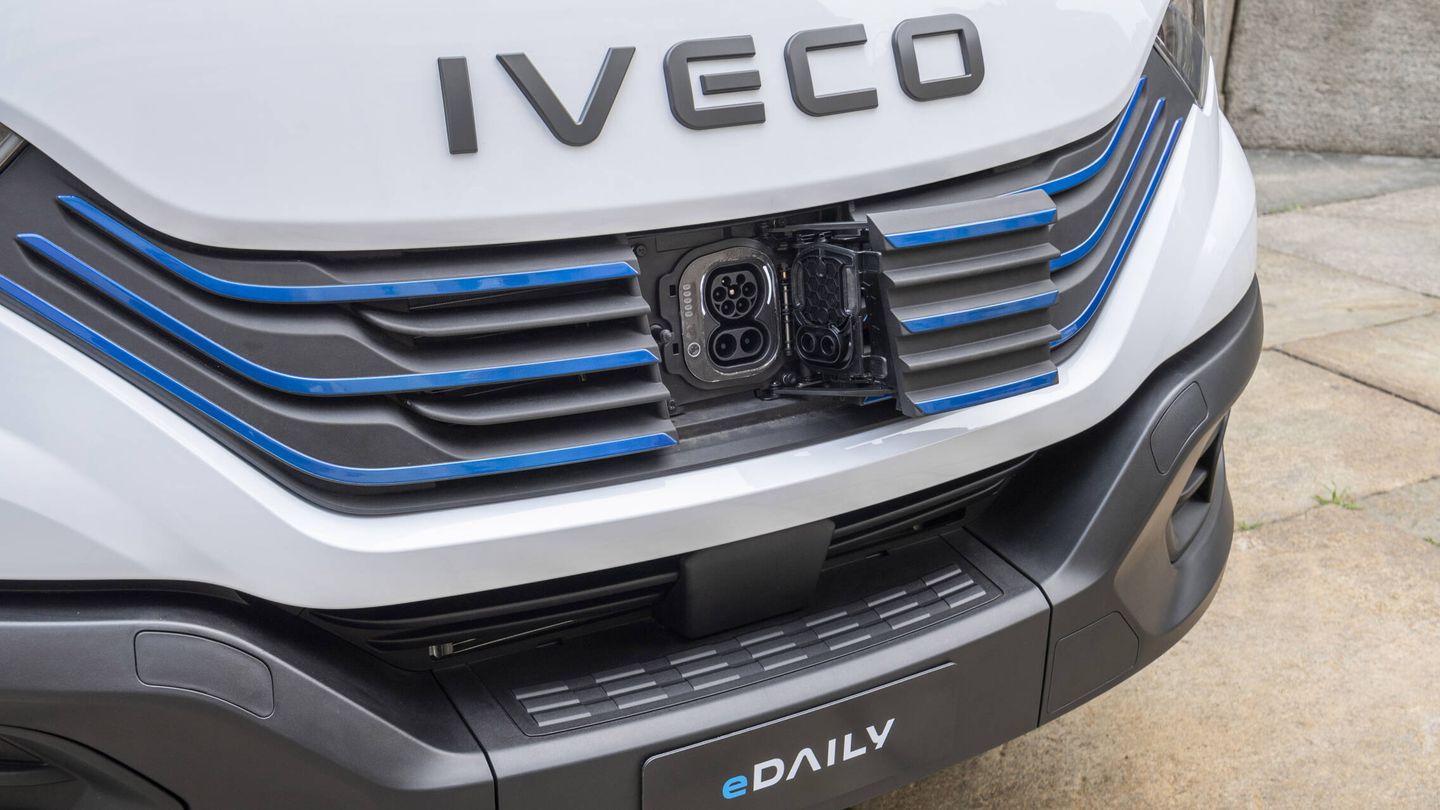 Como curiosidad, el logotipo de Iveco también cambia.