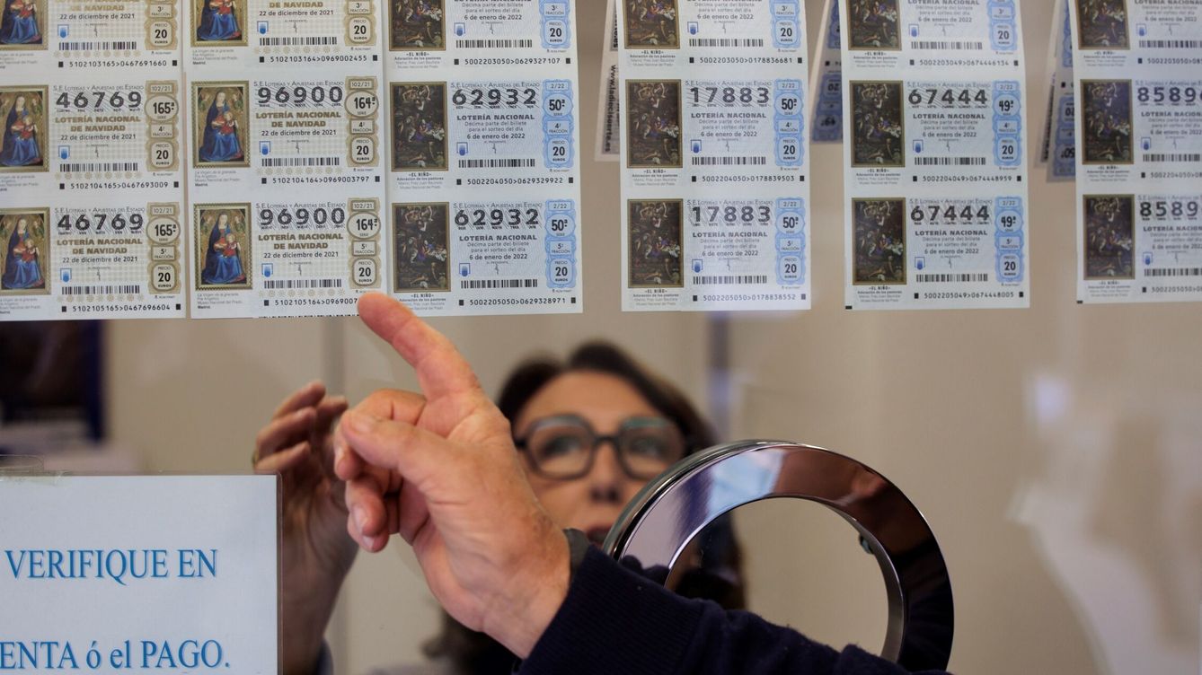 Foto: Una administración de lotería en Valencia. (EFE)