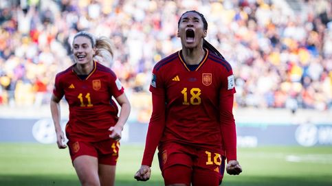 España vuela con las alas de Salma (2-1) para hacer historia y estar en las semis del Mundial