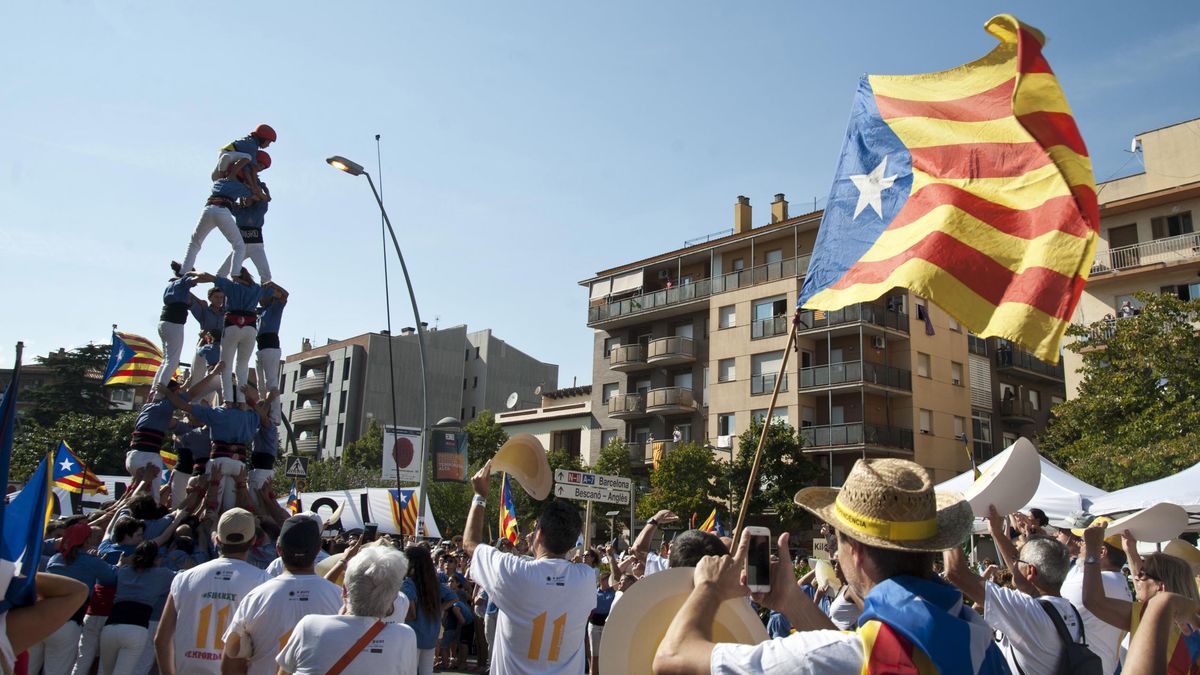 Las manifestaciones de comarcas le dan a la Diada un aire de fiesta mayor