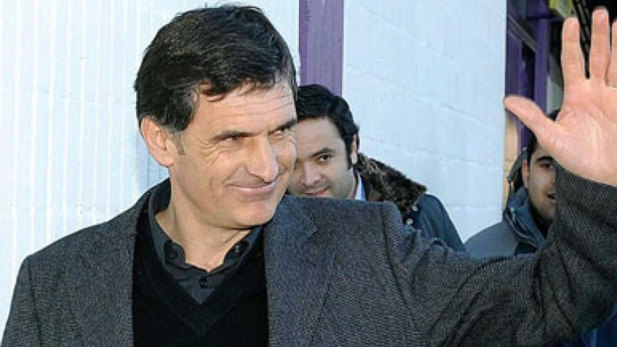 Mendilíbar, nuevo técnico de Osasuna hasta junio de 2012