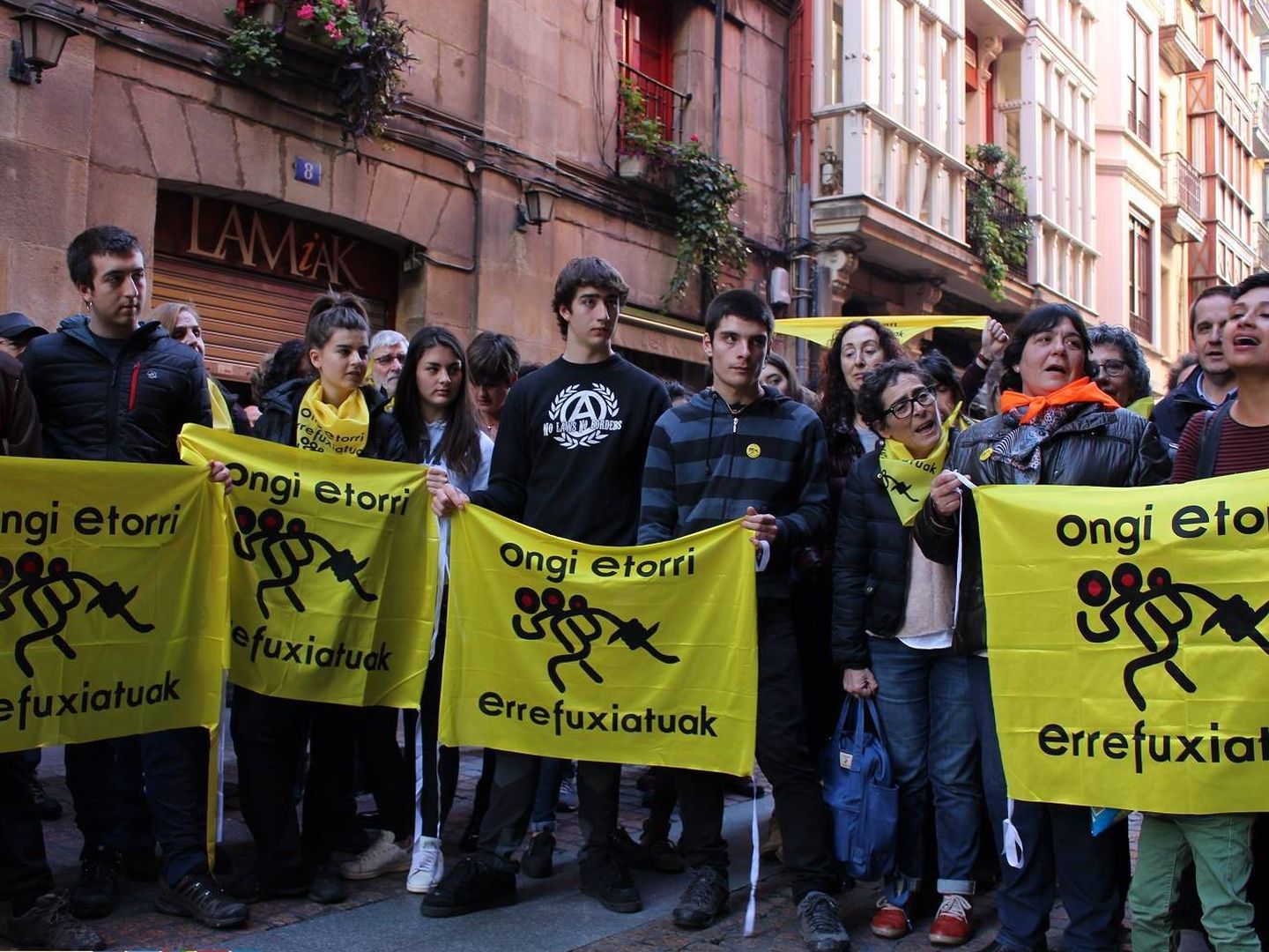 Manifestación en Bilbao contra la detención de  Mikel Zuloaga y la navarra Begoña Huarte. (Foto: Ecuador Etxea)
