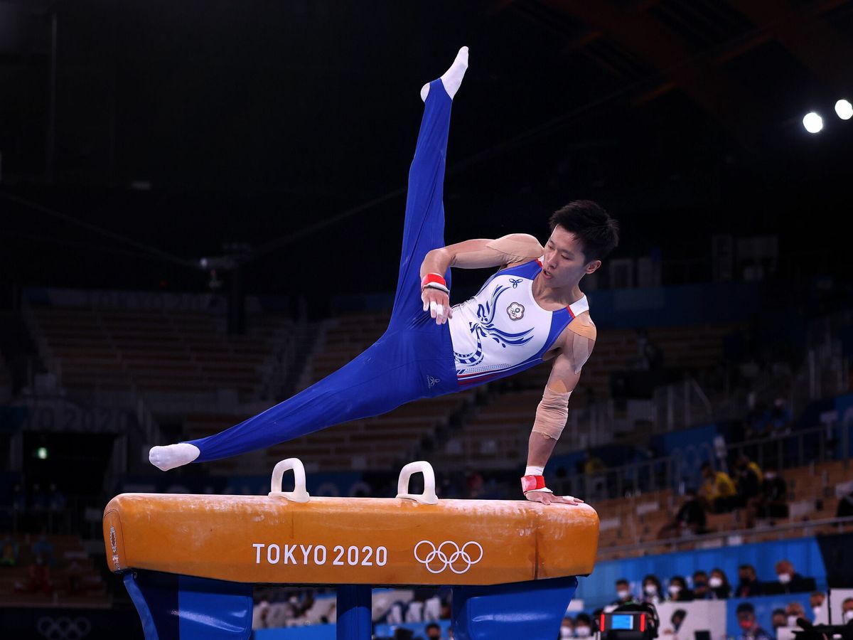 Foto: El gimnasta Chih Kai Lee, de Taipéi, compite en los Juegos Olímpicos de Tokio. (EFE)