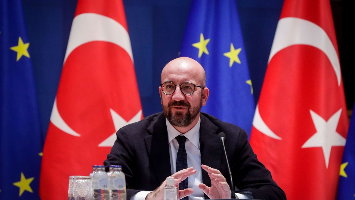La UE tiende la mano a Turquía en medio de la tensión con Rusia y China