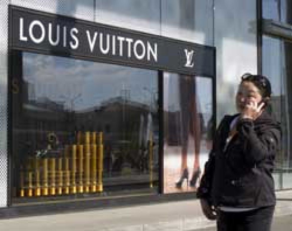 Foto: Luis Vuitton, BMW, Dom Pérignon... China hace pitar la inversión en marcas de lujo