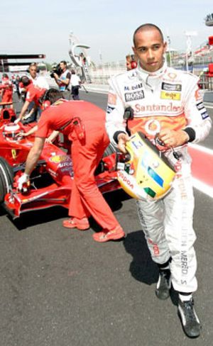 Hamilton lo da ya por hecho: "Será un placer competir con Alonso en Ferrari"