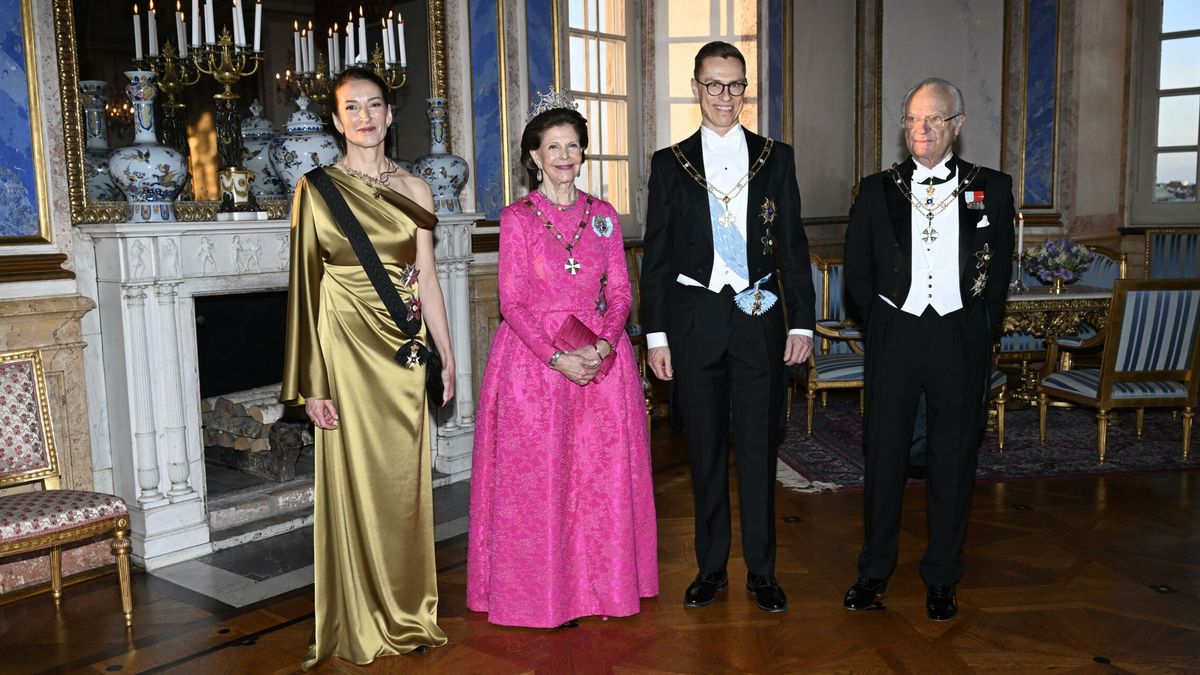 Vestidos reciclados, la vuelta del Pink Peacock y una tiara nupcial modificada: Victoria, Sofía y Silvia de Suecia impactan en su cena de gala en Estocolmo