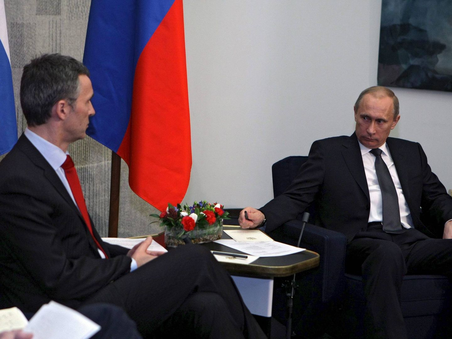 Stoltenberg reunido con Putin durante su etapa como primer ministro noruego. (EFE)