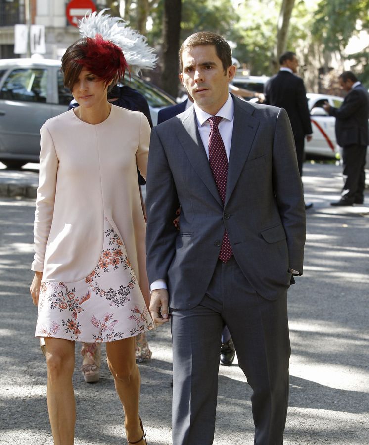 Foto: José María y su esposa, Mónica Abascal, en la boda de Luis Martínez de Irujo. (EFE)