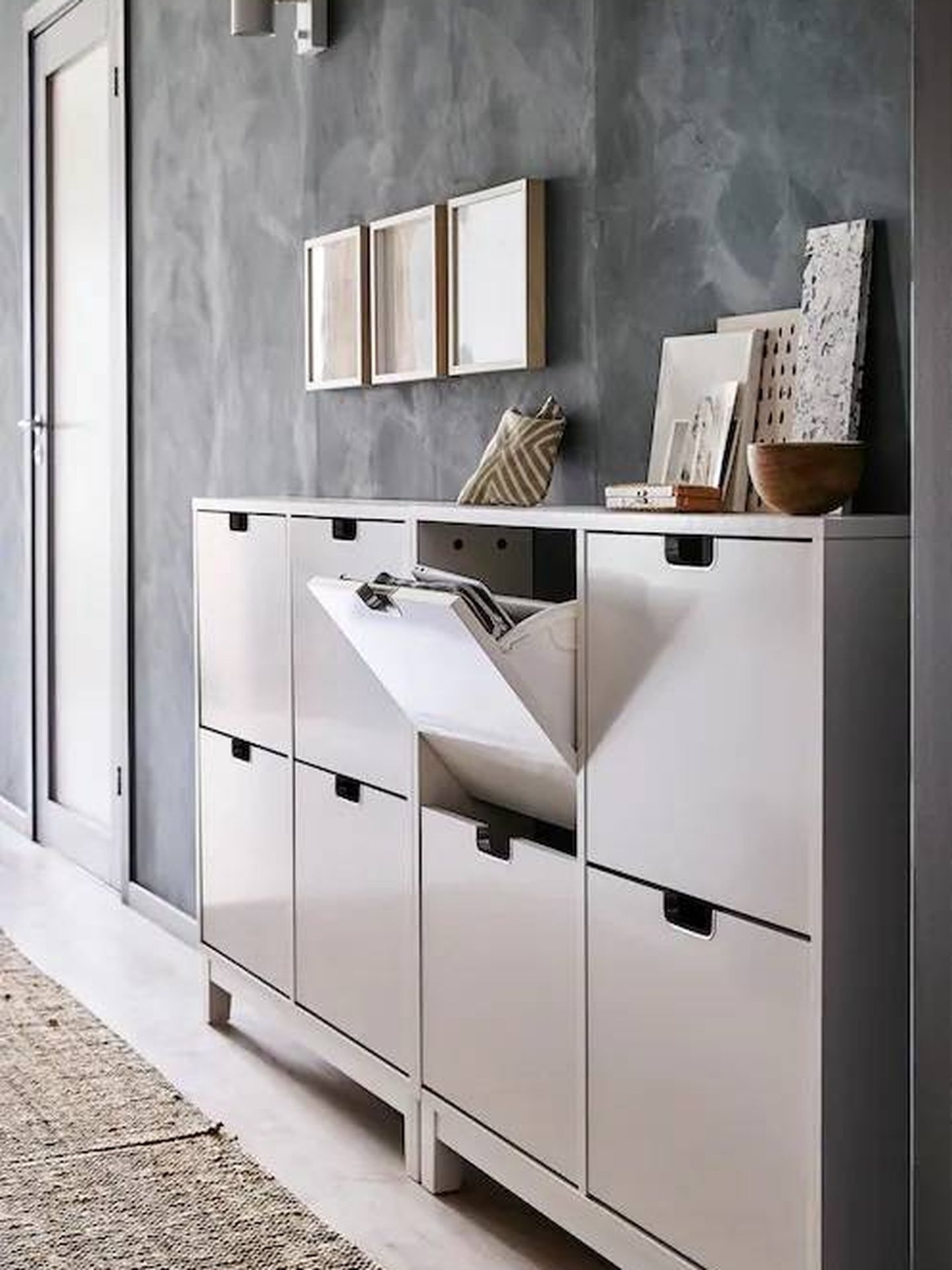 Este armario zapatero de Ikea es ideal para espacios estrechos. (Cortesía)