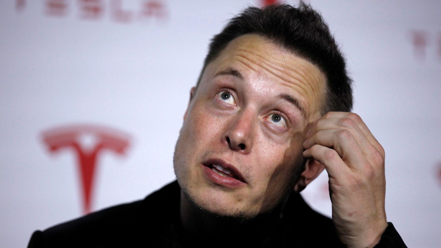 Elon Musk lleva años intentando resolver el enorme problema de la inteligencia de conducción autónoma y afirma estar lejos de conseguirlo.