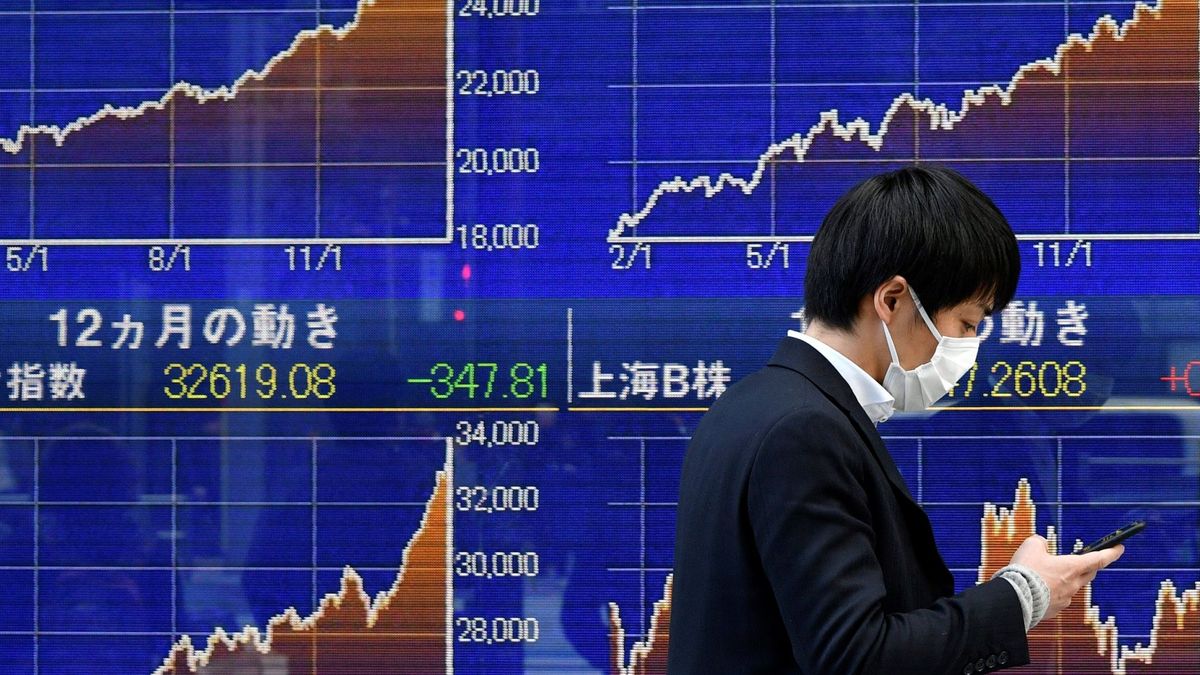 La bolsa de Tokio cae un 4,73% arrastrada por el desplome de Wall Street