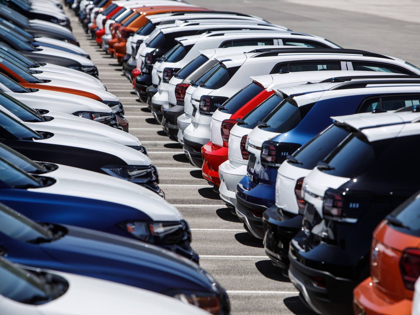 En el segundo semestre podría normalizarse bastante la situación en las fábricas de coches.