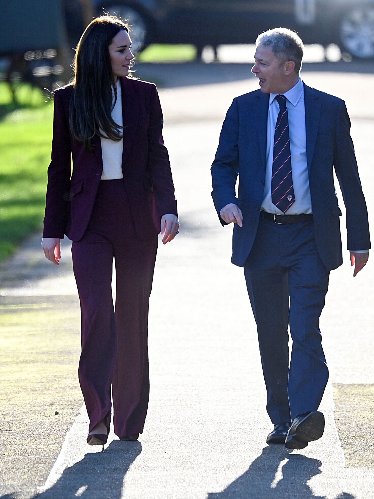 Kate Middleton, con el presidente de la Liga de Rugby. (Reuters/Toby Melville)