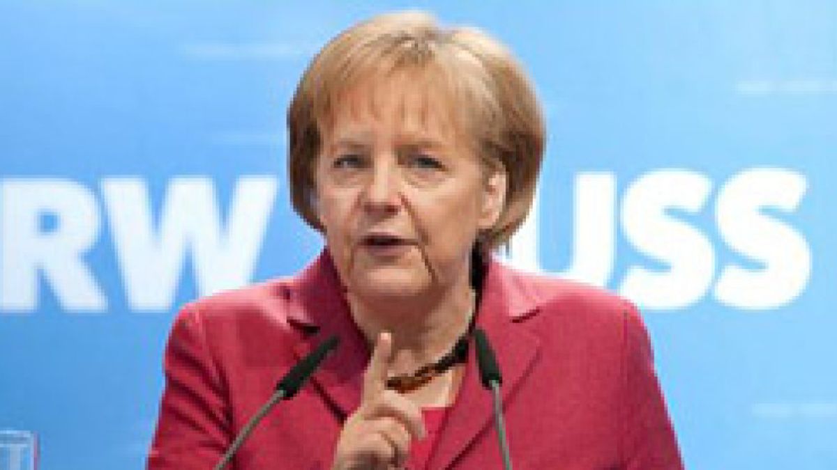 Merkel se muestra "muy a favor" de la tasa bancaria