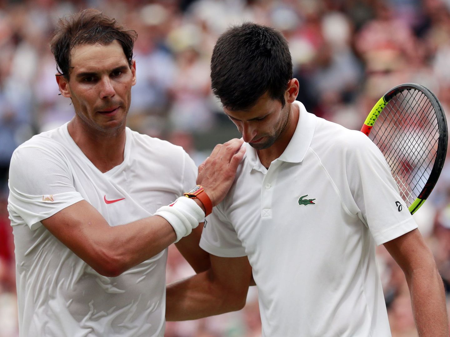 El partido entre Nadal y Djokovic se retrasó enormemente por la falta de un tiebreak en el quinto set. (EFE)