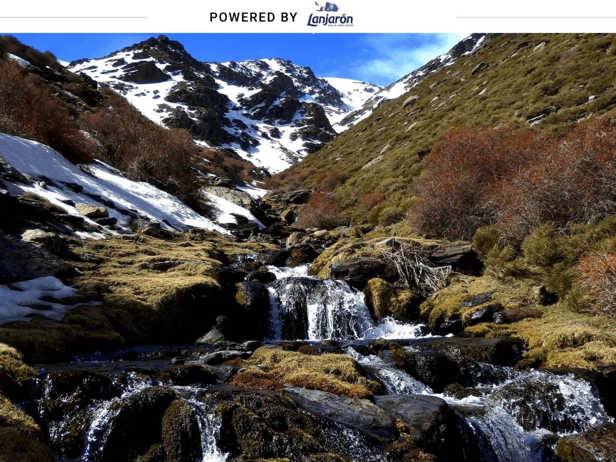 Foto: El agua de Lanjarón procede de las cumbres del Parque Natural de Sierra Nevada, reserva de la Biosfera. (Pixabay)