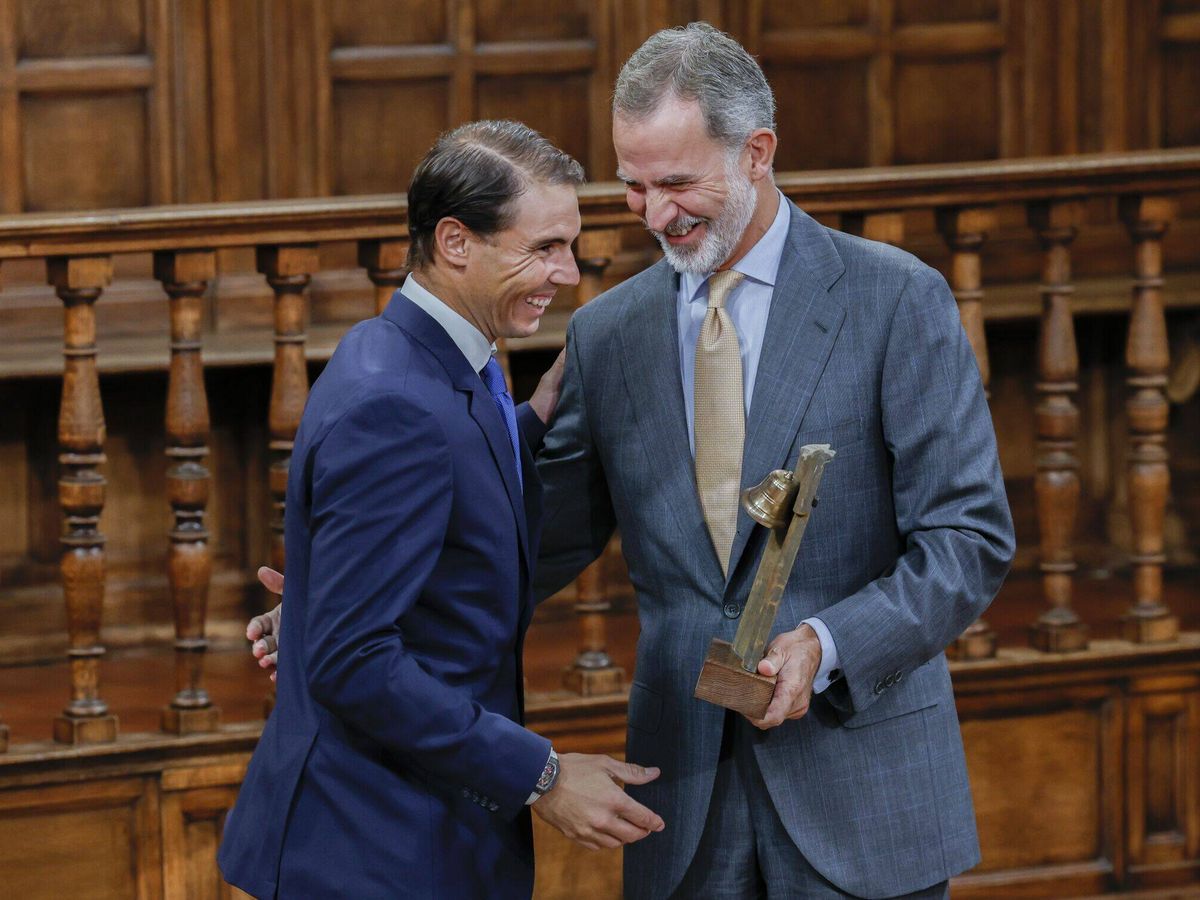 Foto: El rey Felipe VI y Rafael Nadal, en Alcalá de Henares. (EFE/J.J.Guillén)