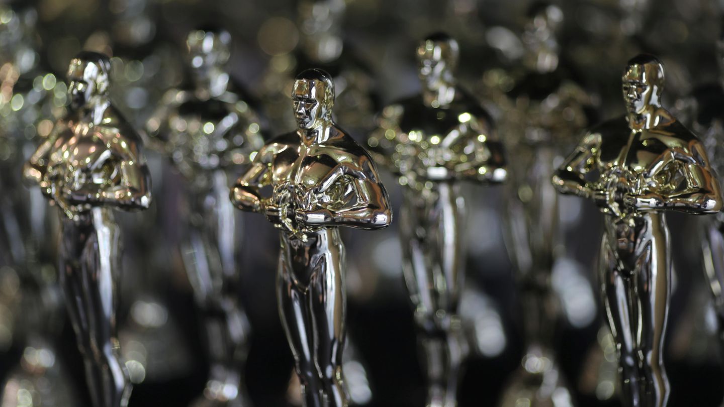 Sovenirs en forma de Oscar en una tienda cercana al Dolby Theatre de Los Ángeles. (Reuters)