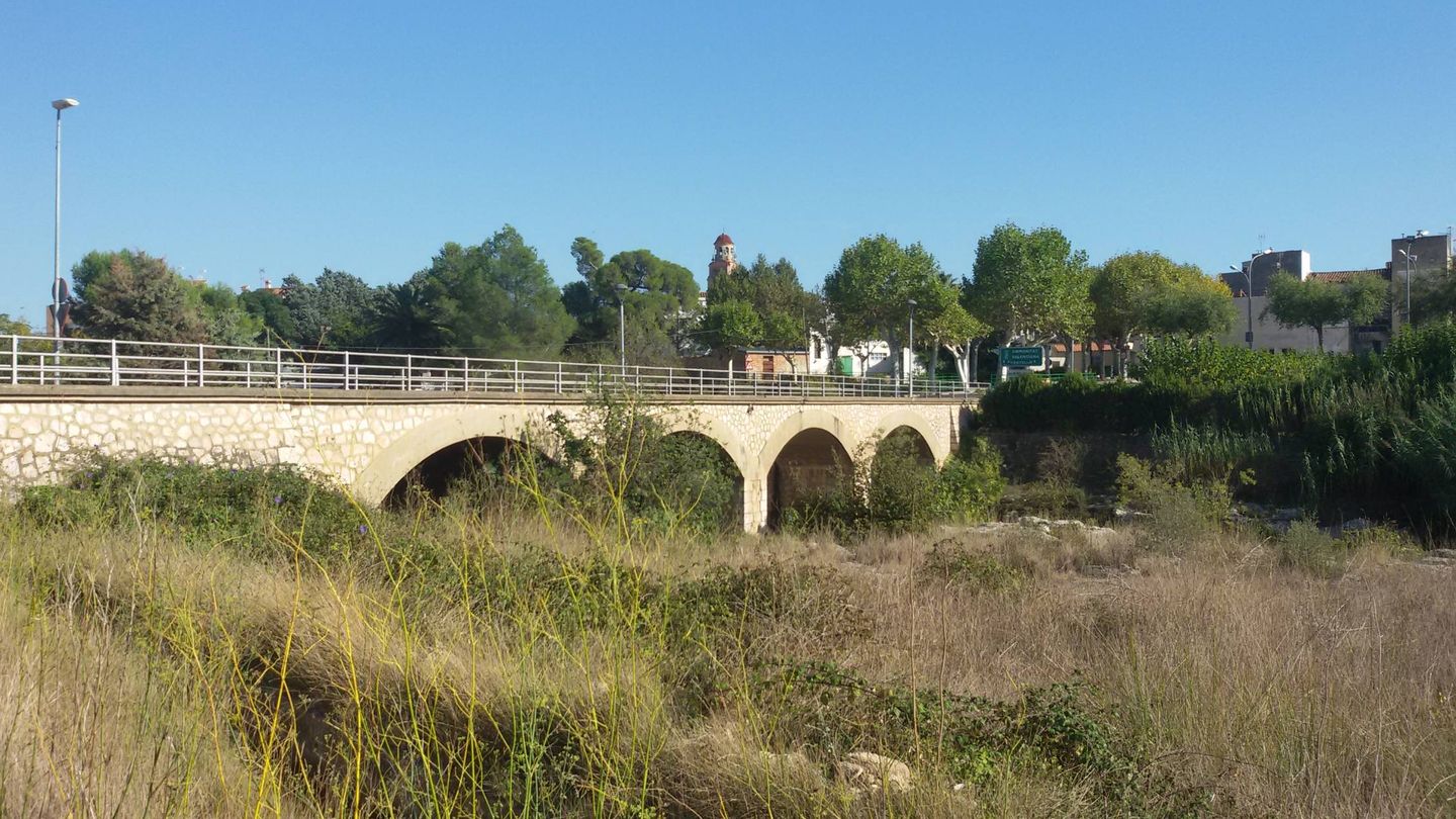 El puente que une San Rafael del Río y El Castell (Ulldecona). (V. R.)