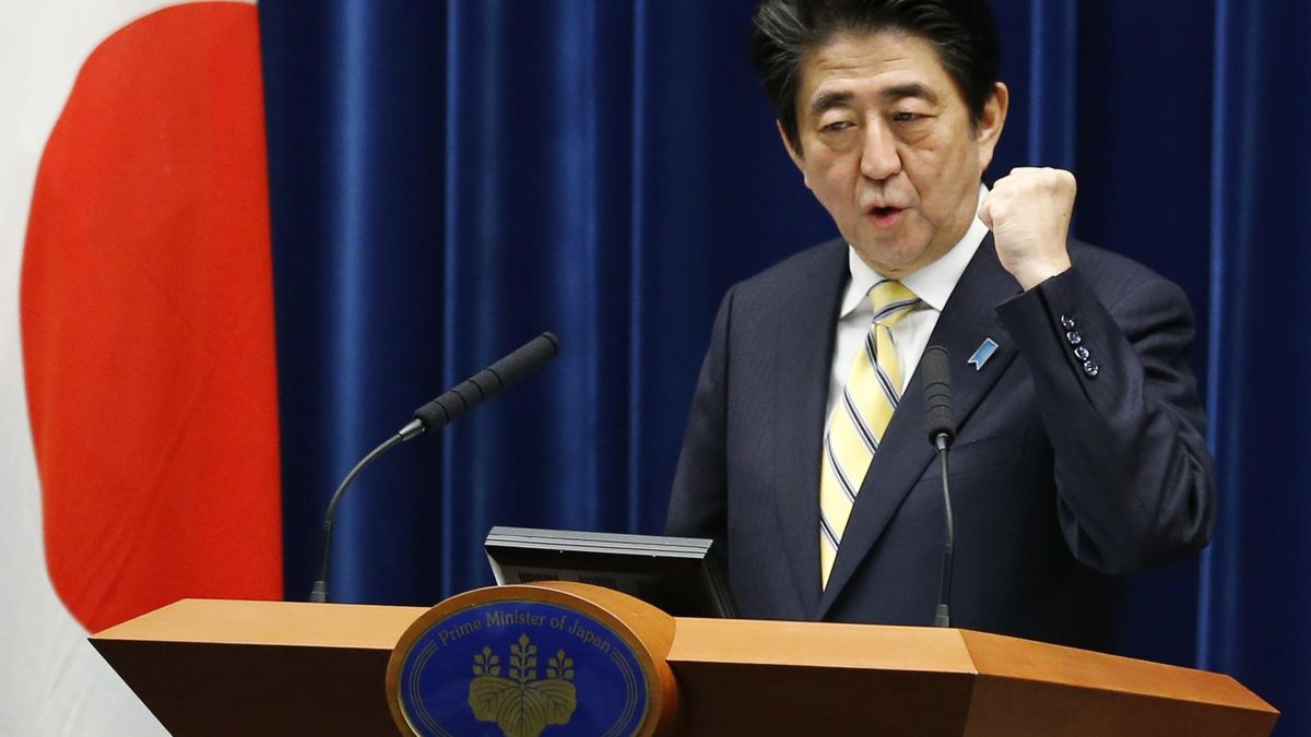 Moody's pone en duda el 'Abenomics': rebaja un escalón la nota de Japón