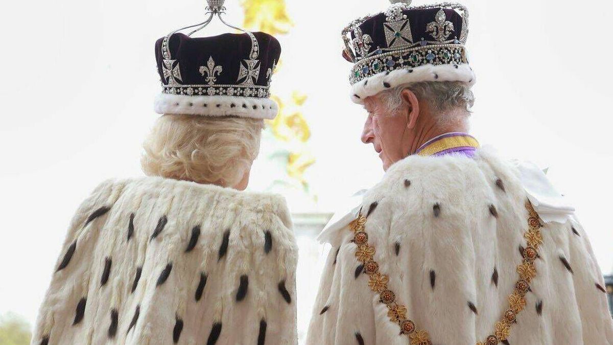 "Hoy hemos enterrado definitivamente a Lady Di": el pueblo británico se vuelca con Carlos III... y también con Camila