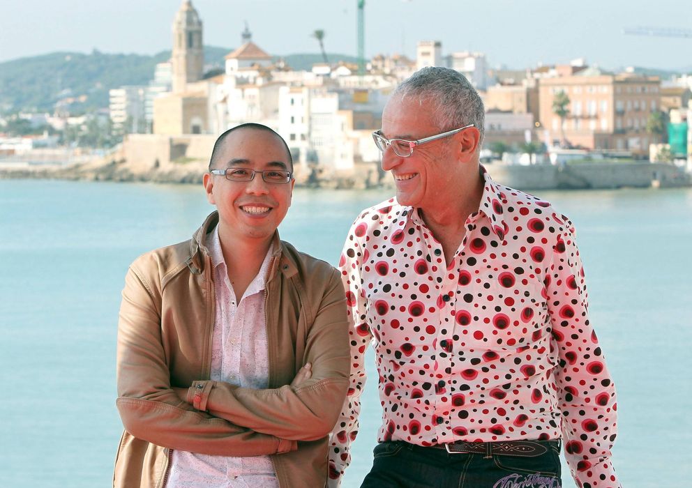Foto: Lluís Miñarro junto a Apichatpong Weerasethakul, al que produjo la Palma de Oro en Cannes 'El tio Boonmee recuerda sus vidas pasadas' (EFE)