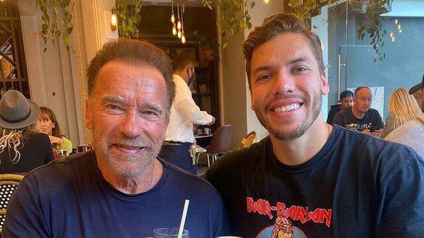 Arnold Schwarzenegger y su hijo Joseph Baena. (Instagram/@projoe2)