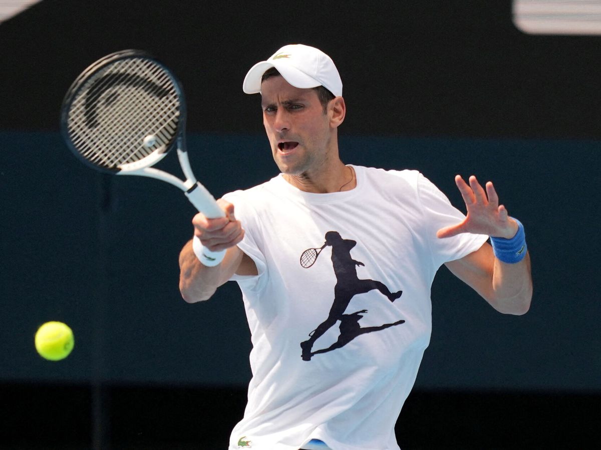 Foto: Novak Djokovic, entrenando en Melbourne. (Tennis Australia/Scott Barbour Handout vía Reuters)