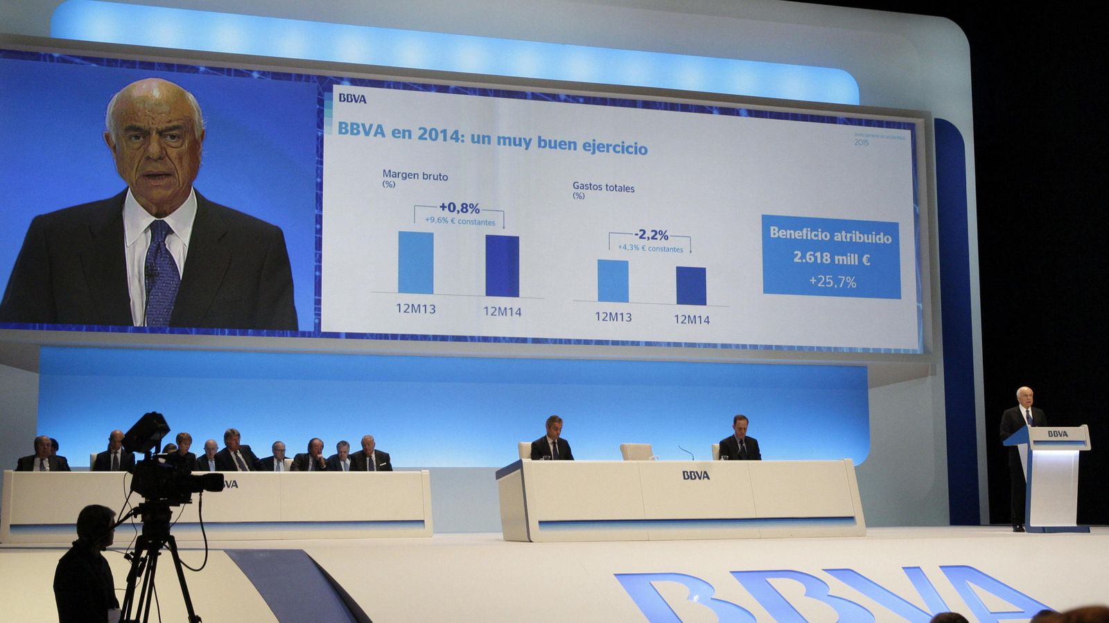 Foto: El presidente de BBVA, Francisco González, durante su intervención en la junta de accionistas. (EFE)