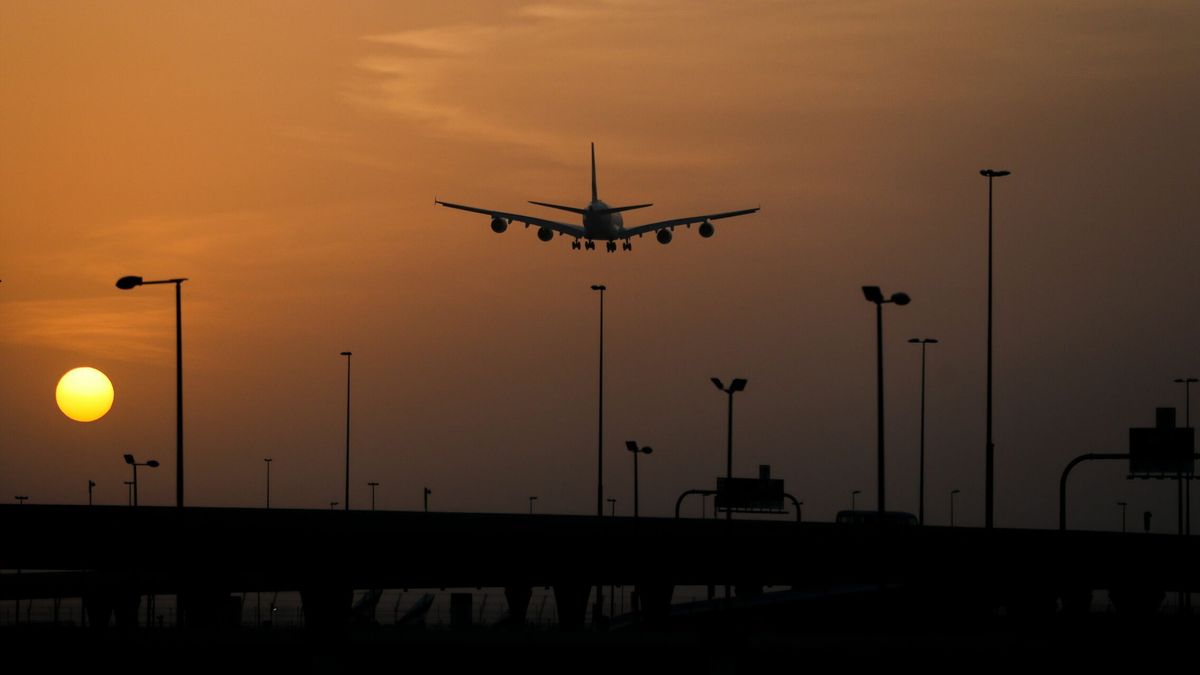 Guerra de aeropuertos entre 'hermanos' del Golfo: Arabia Saudí mueve ficha contra EAU