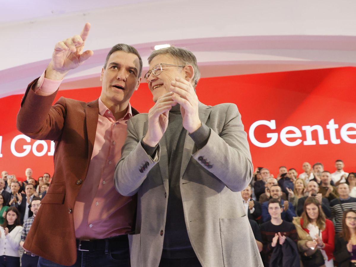 Foto: El presidente del Gobierno, Pedro Sánchez (i), y el presidente de la Comunidad Valenciana, Ximo Puig (d). (EFE/Juan Carlos Cárdenas)