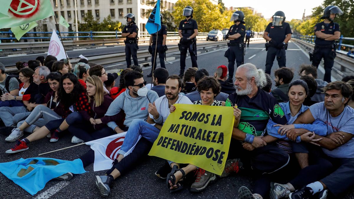 Tres detenidos durante la sentada en defensa del clima en Madrid