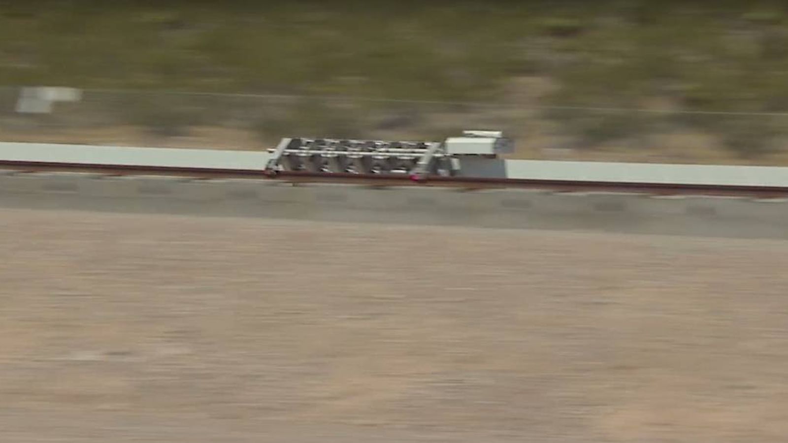 Foto: El Hyperloop, en su primera prueba en el desierto de Nevada.
