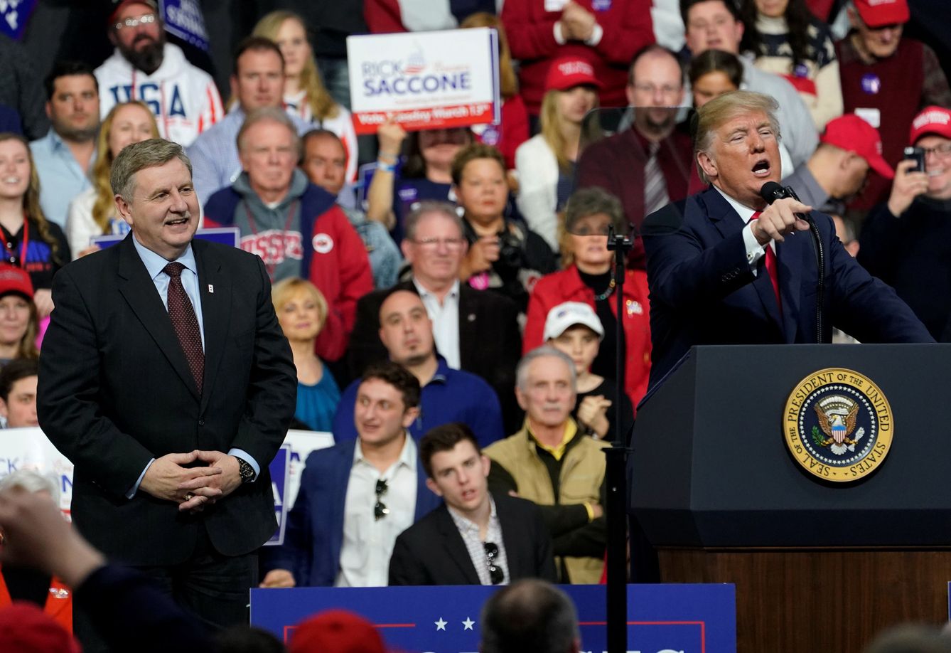 Donald Trump habla en apoyo del candidato republicano al congreso Rick Saccone en Pensilvania, el 10 de marzo de 2018. (Reuters)