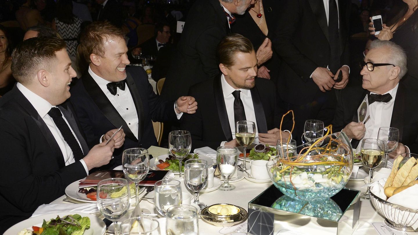 Martin Scorsese, con los actores Leonardo DiCaprio, Jonah Hill y Rick Yorn. (Reuters/Kevork Djansezian)