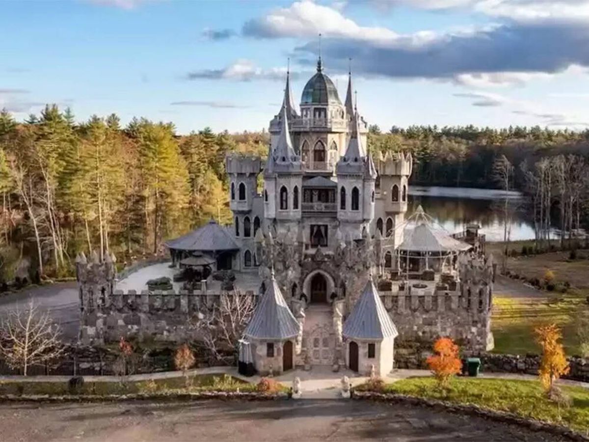 Foto: Foso, puente levadizo y lago: así es el castillo que se vende por 30 millones de euros (Realtor)