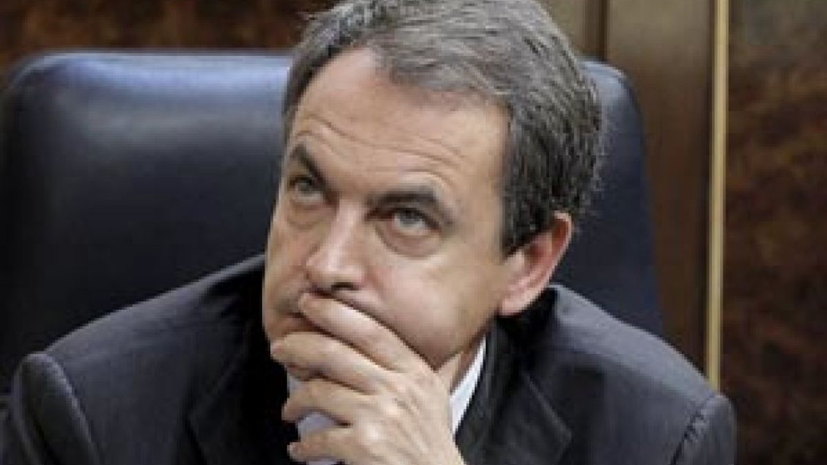 Zapatero afirma que Trabajo actuará con la "máxima exigencia" en el ERE de Telefónica