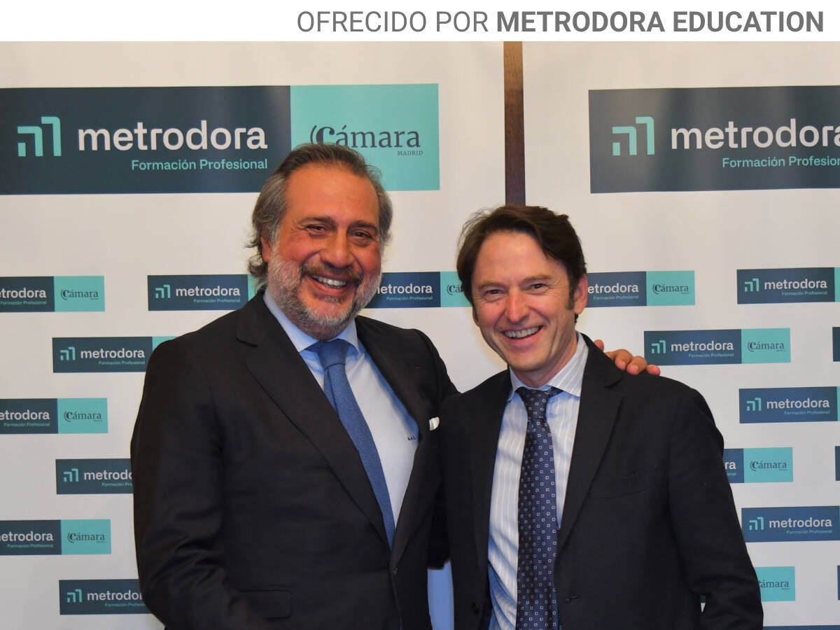 Foto: Ángel Asensio, presidente de la Cámara de Comercio, Industria y Servicios de Madrid; y  Héctor Martínez, CEO de metrodora education. (Foto: cortesía)