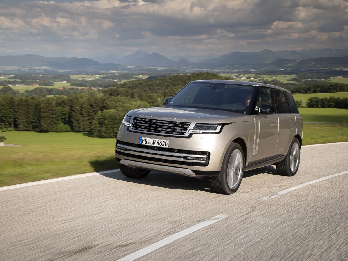 Foto: El nuevo Range Rover apuesta por una imagen frontal continuista. (Land Rover)