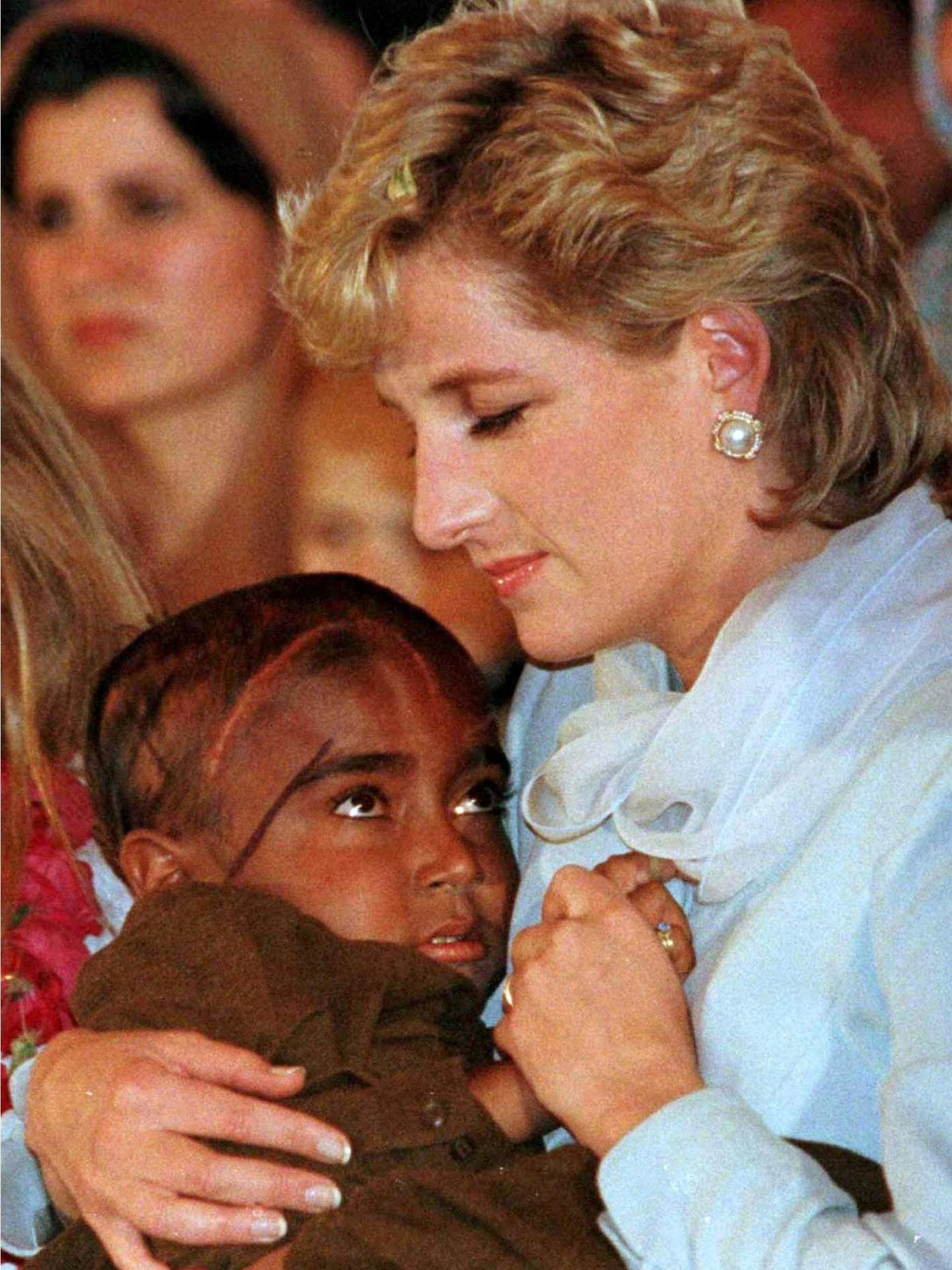 Diana de Gales, visitando el hospital el 22 de febrero de 1997. (Reuters)