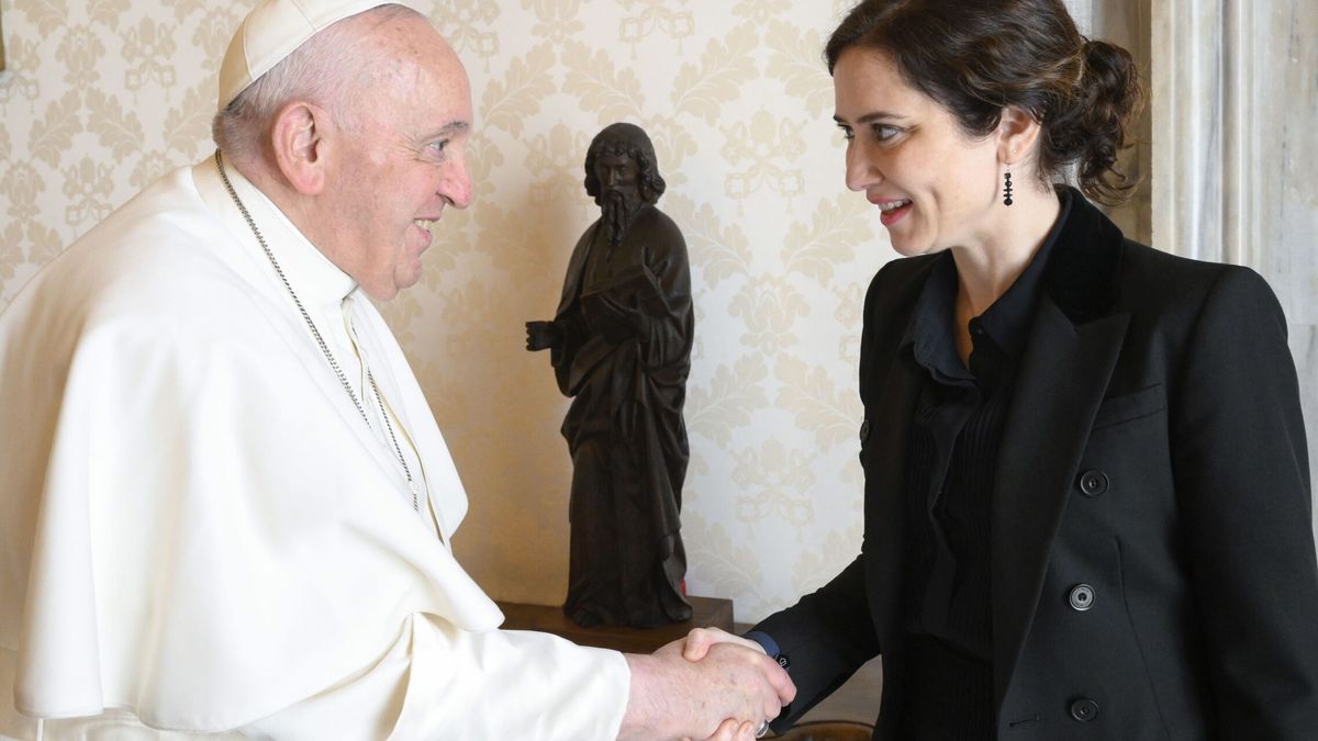 El Papa pide a Almeida y Ayuso que se vuelquen "con los vulnerables" por encima de "ideologías"