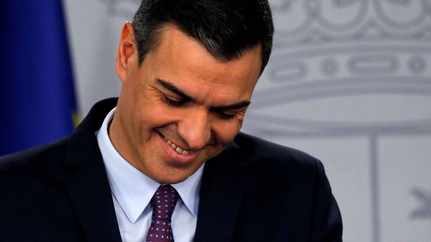 Pedro Sánchez con la corbata de lunares. (Reuters)
